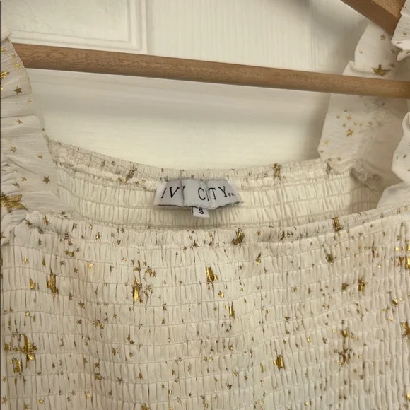 Ivy City Co White and Gold Tiered Sundress with Bishop Sleeves - Picture 2 of 6